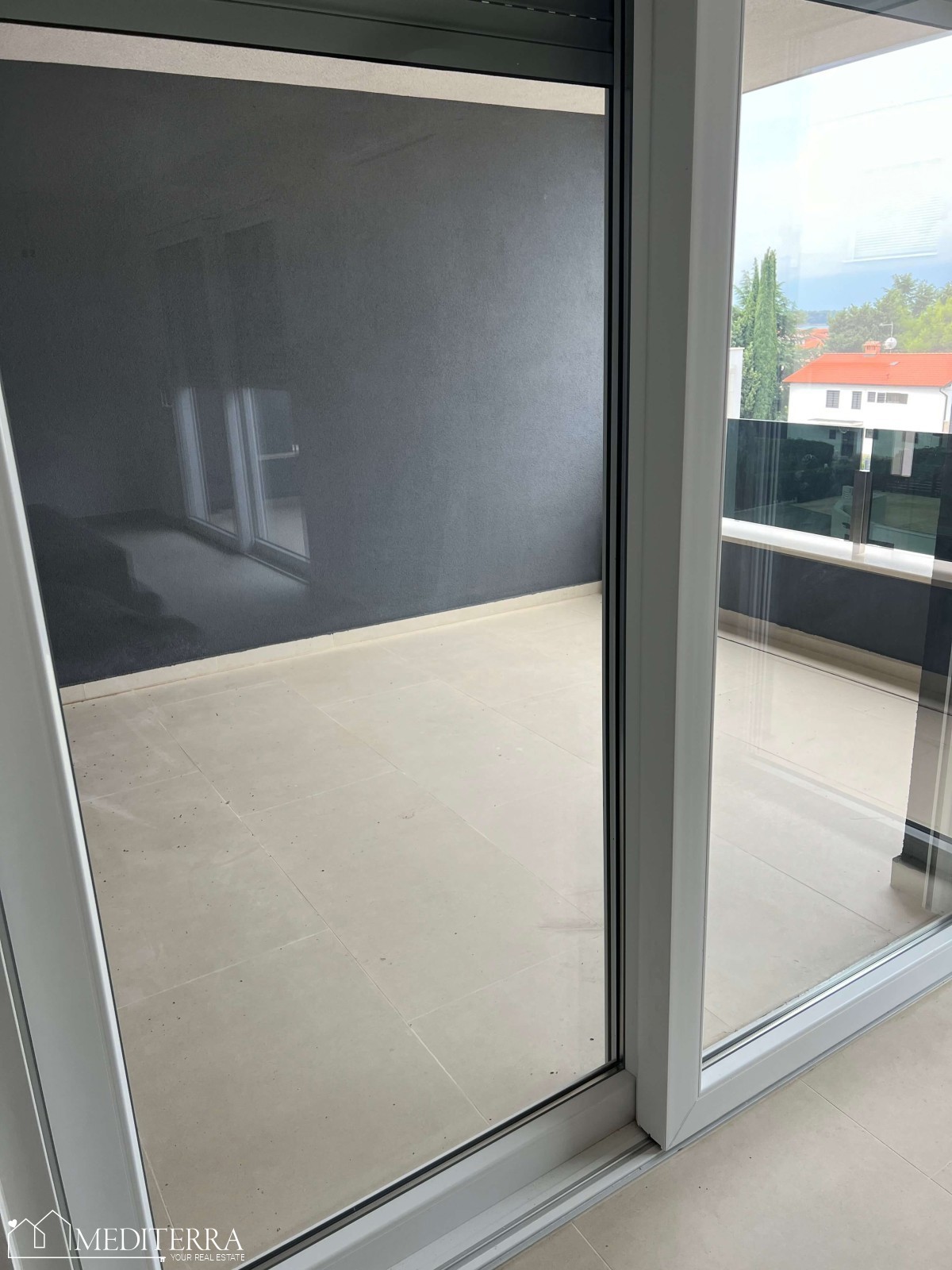 Apartma S5 v 1. nadstropju moderne novogradnje, Novigrad Istra
