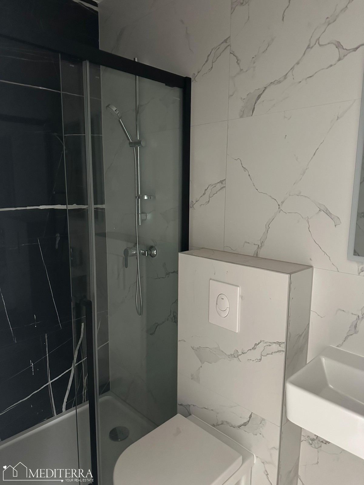 Apartma v 1. nadstropju s pogledom na morje, Novigrad, Istra