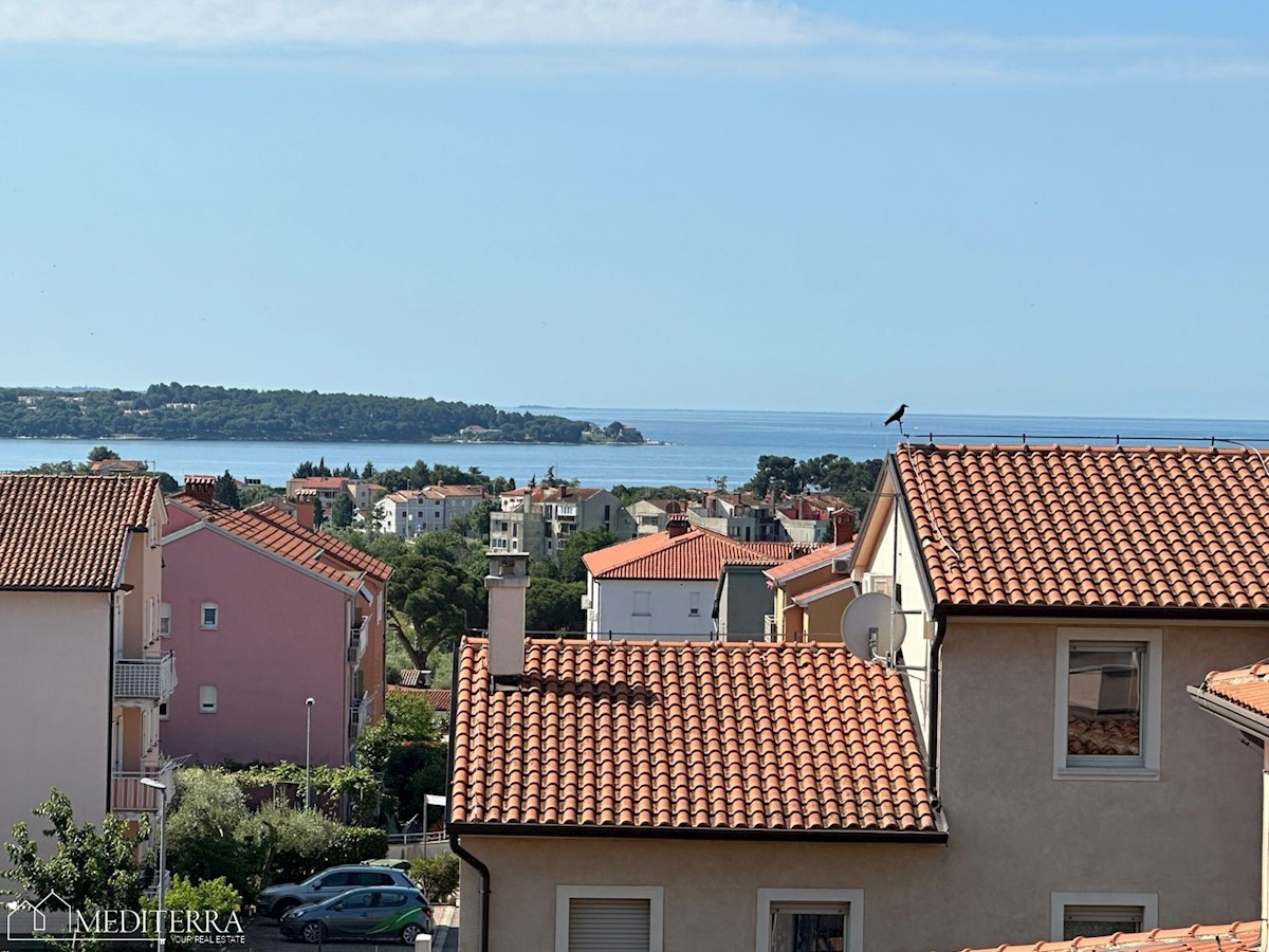 Stanovanje v 2. nadstropju s čudovitim pogledom na morje, Novigrad, Istra