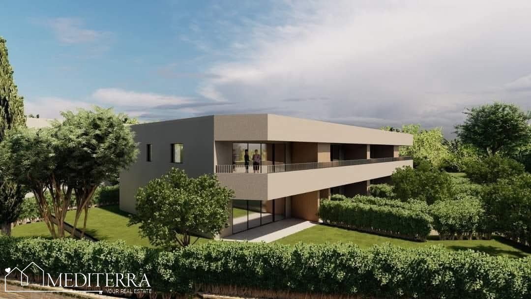 Pritlični apartma z dvema spalnicama, Tar, Istra
