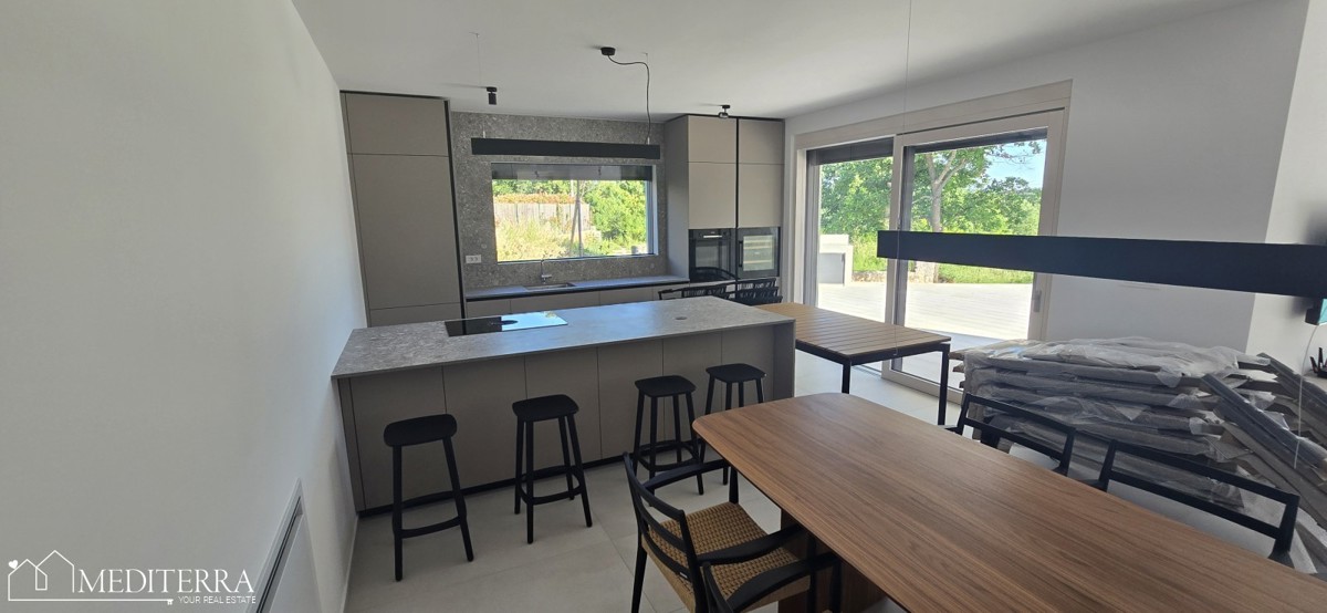 Kakovostno zgrajena vila na mirni lokaciji, Sveti Lovreč, Istra