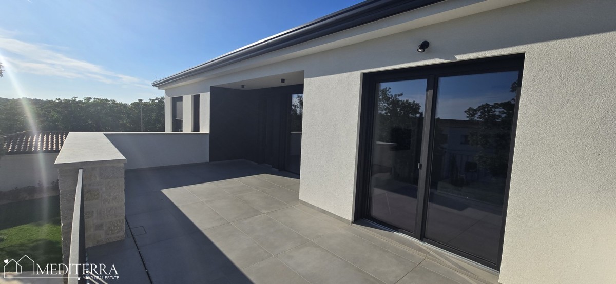 Kakovostno zgrajena vila na mirni lokaciji, Sveti Lovreč, Istra