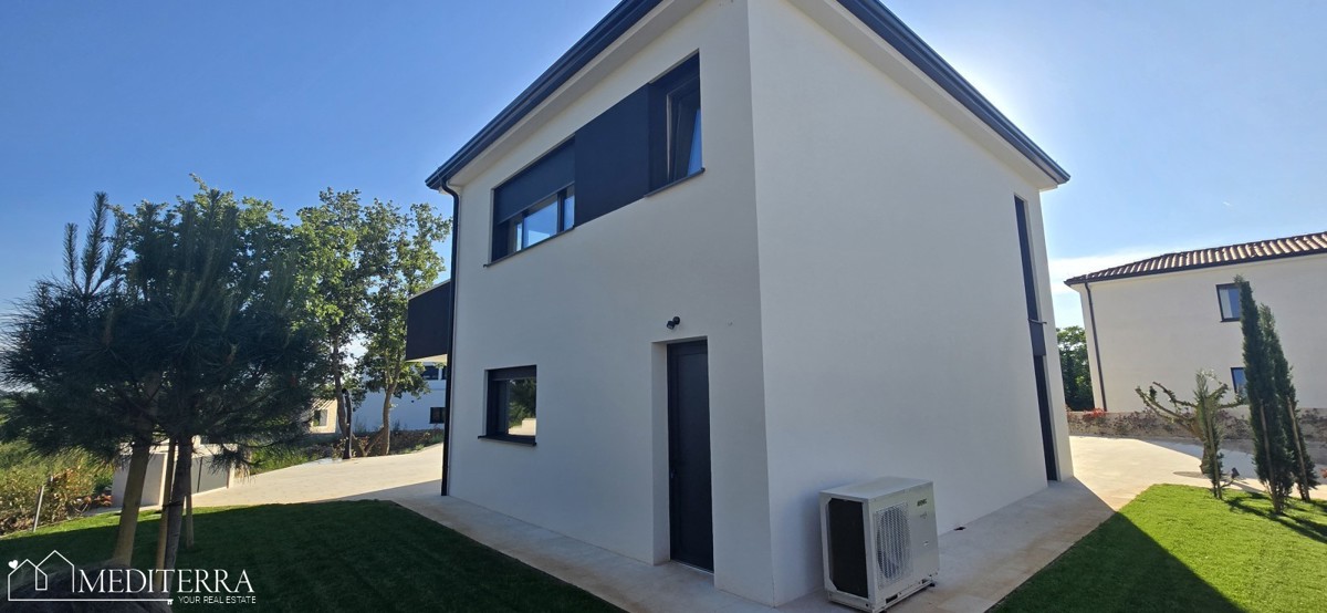 Kakovostno zgrajena vila na mirni lokaciji, Sveti Lovreč, Istra