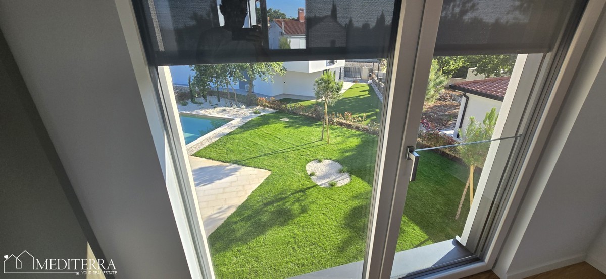 Kakovostno zgrajena vila na mirni lokaciji, Sveti Lovreč, Istra