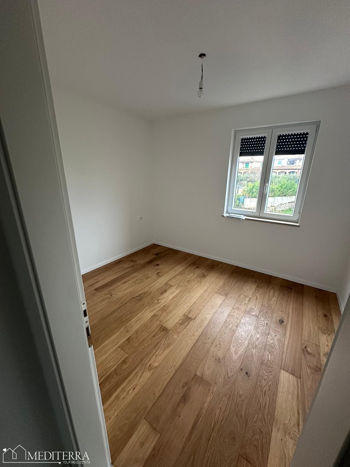 Apartma v drugem nadstropju novogradnje, 500 m od morja, Vabriga, Istra