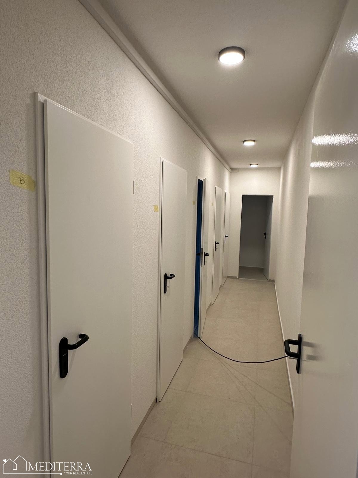 Apartma v drugem nadstropju novogradnje, 500 m od morja, Vabriga, Istra