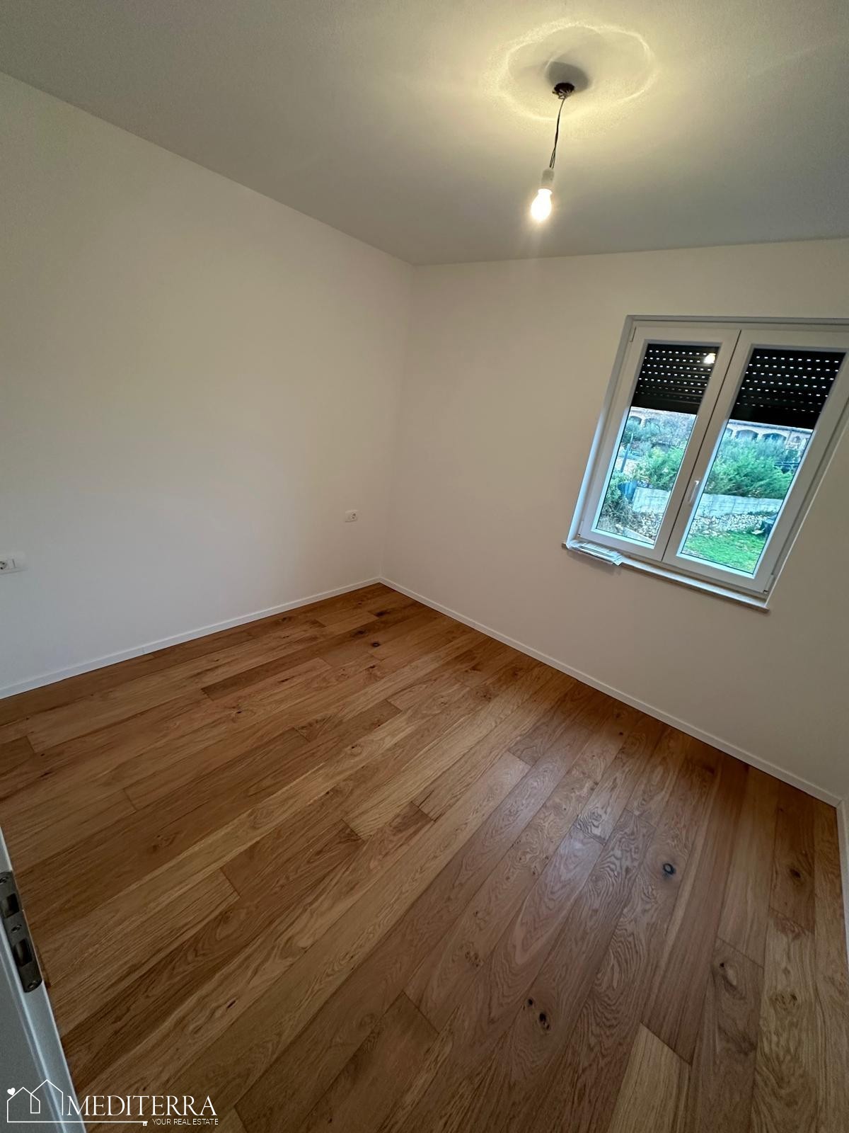 Apartma v drugem nadstropju novogradnje, 500 m od morja, Vabriga, Istra