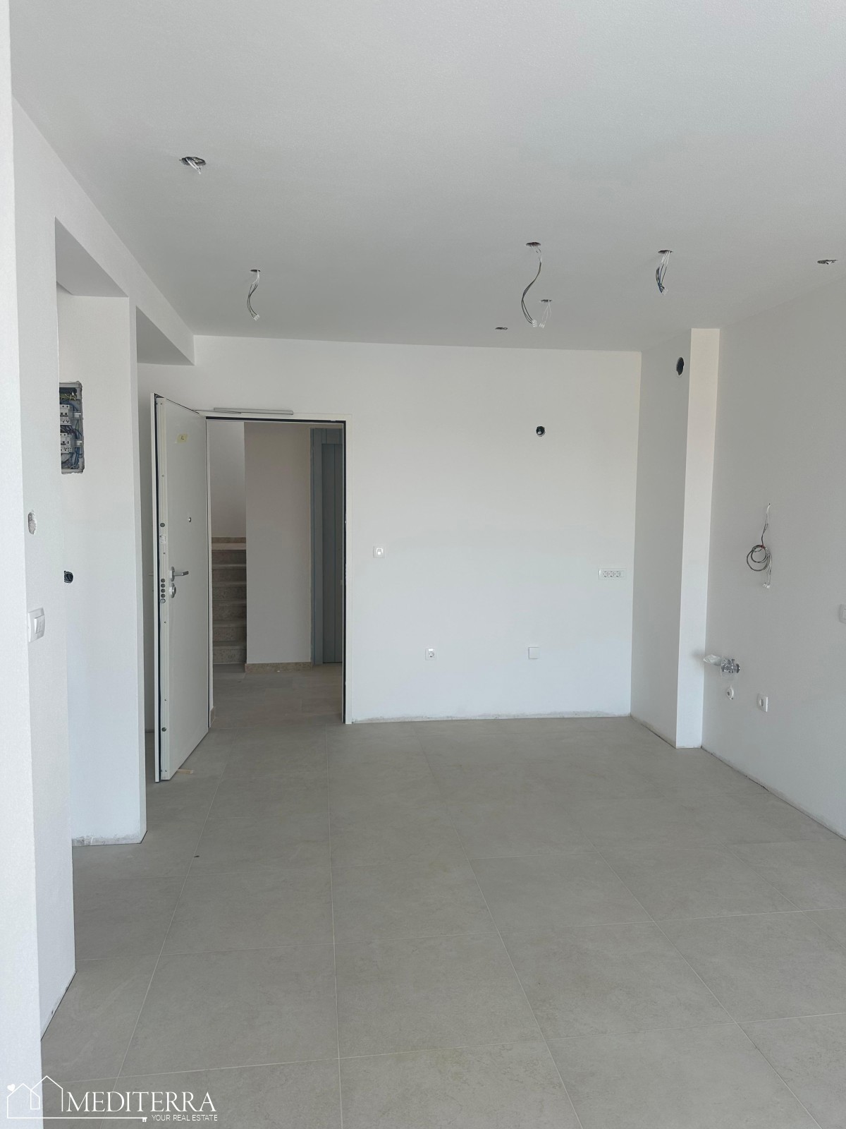 Apartma v drugem nadstropju novogradnje, 800 m od morja, Vabriga, Istra