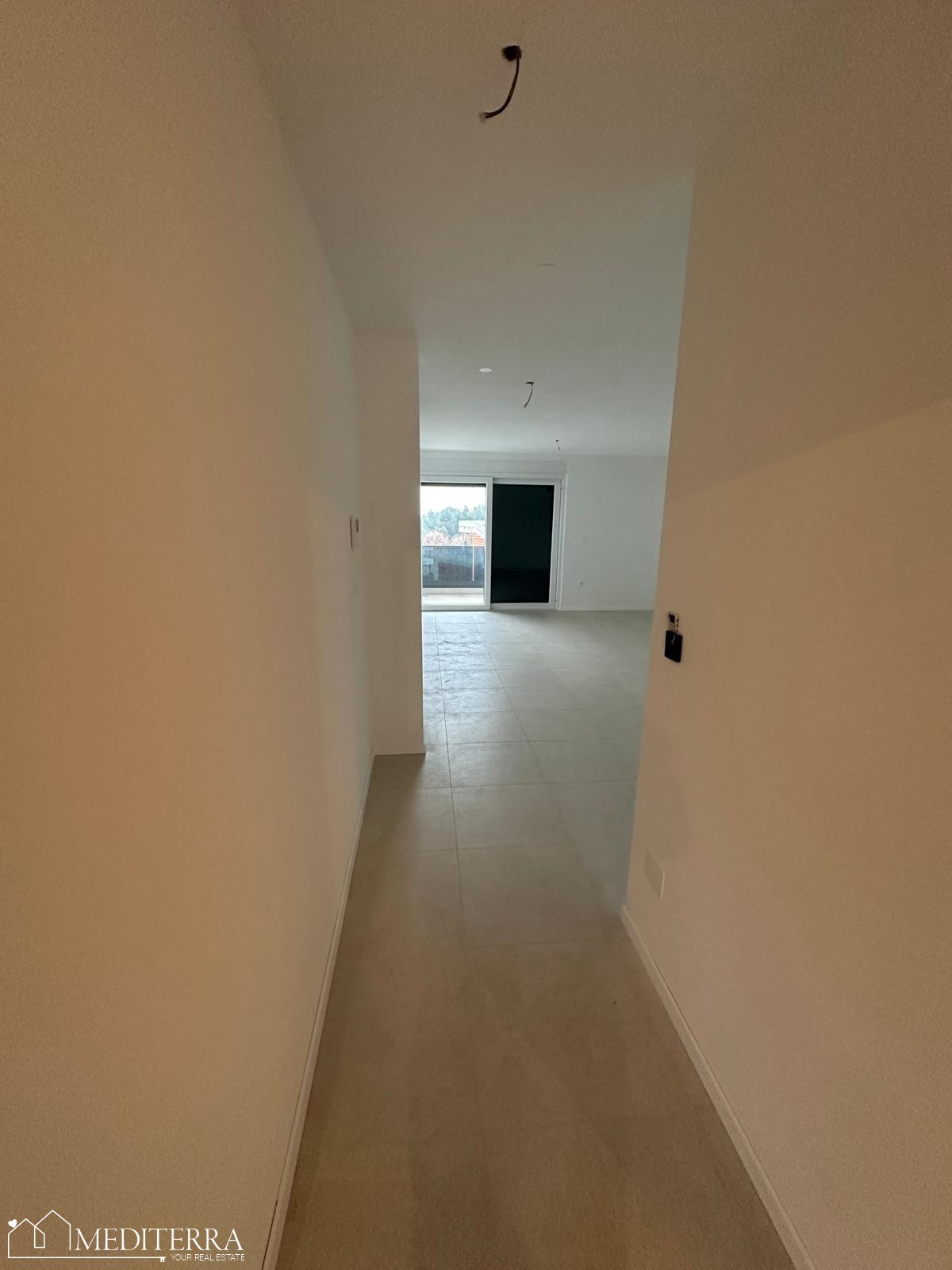 Apartma v drugem nadstropju novogradnje, 500 m od morja, Vabriga, Istra
