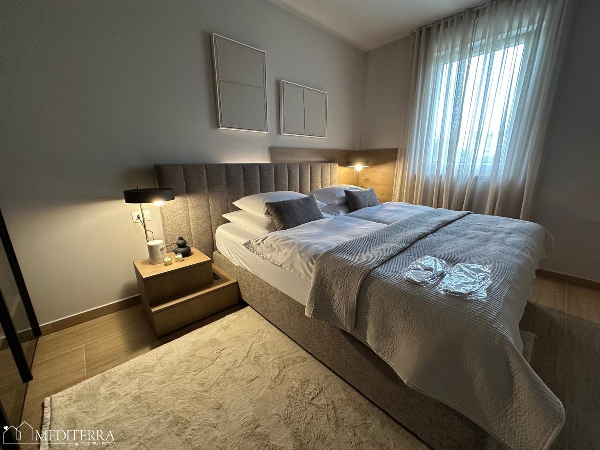 Stanovanje S6 v 1. nadstropju moderne novogradnje, Novigrad Istra