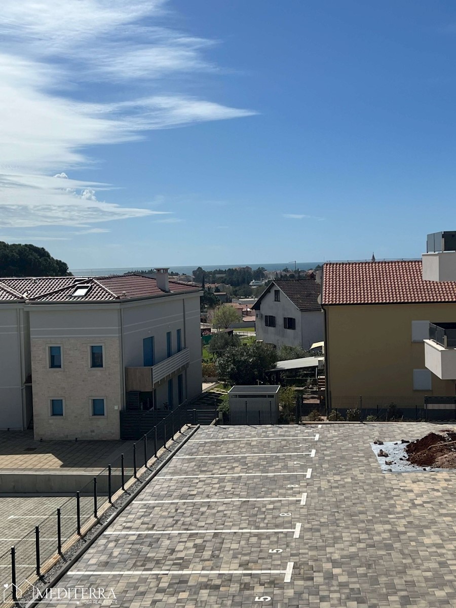 Stanovanje S6 v 1. nadstropju moderne novogradnje, Novigrad Istra