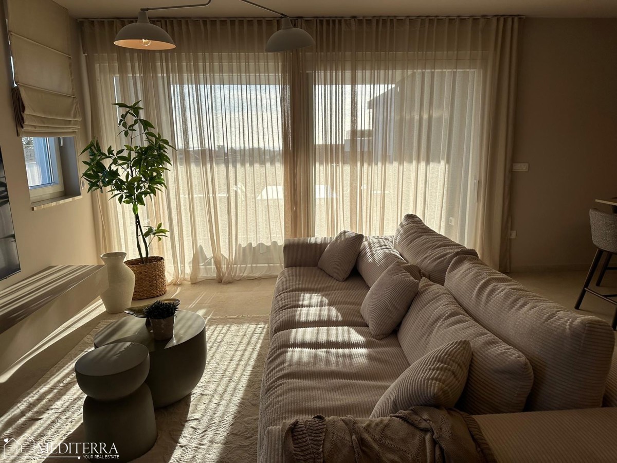 Stanovanje S6 v 1. nadstropju moderne novogradnje, Novigrad Istra