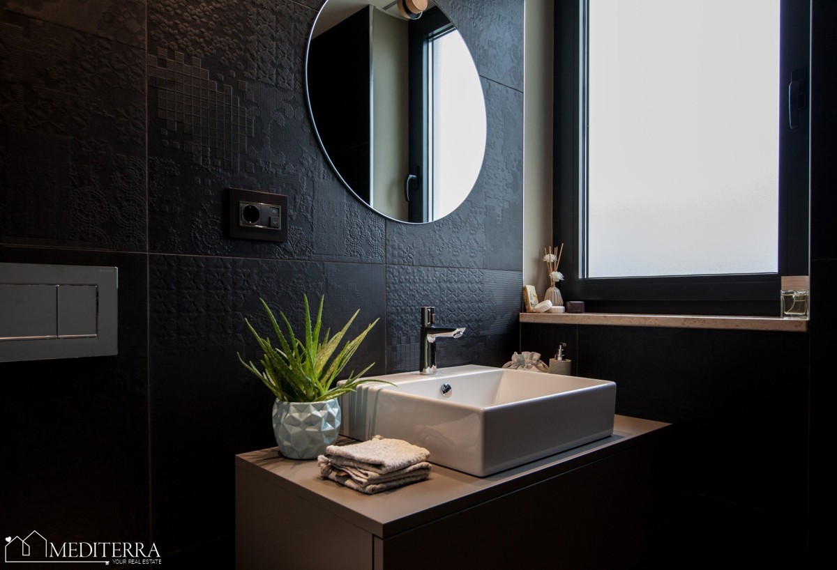 Luksuzno stanovanje z izjemnim pogledom na morje – Novigrad