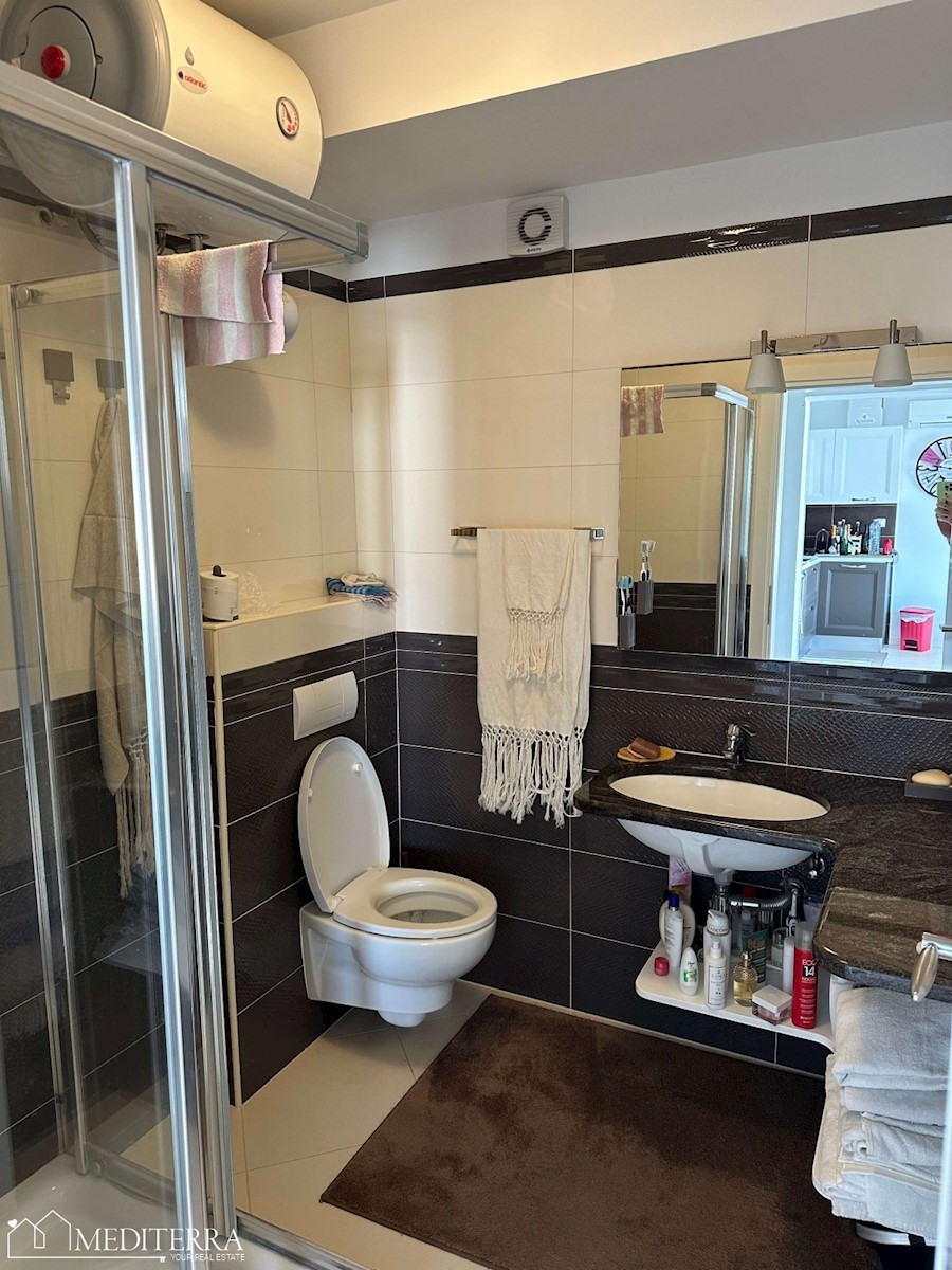 Prostoren apartma s pogledom na morje, Novigrad, Istra