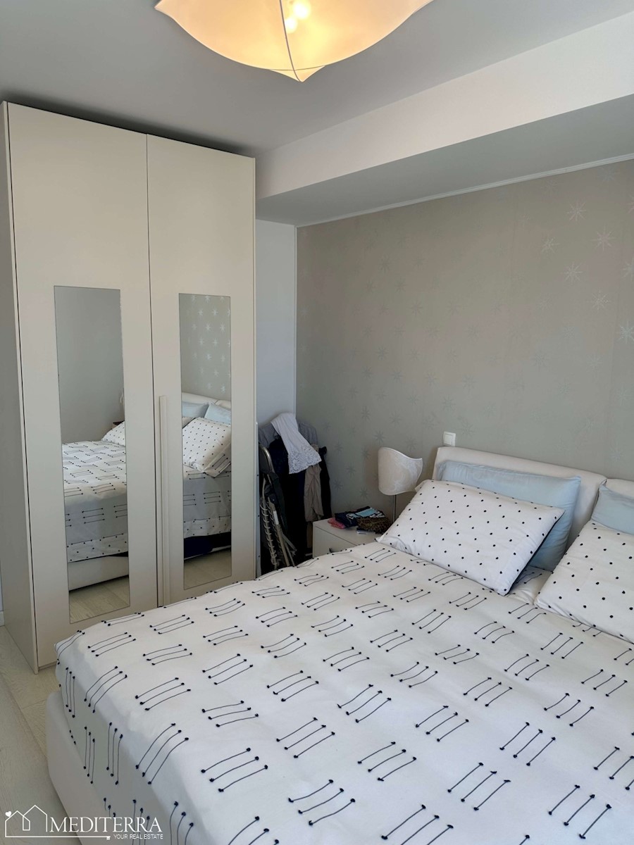 Prostoren apartma s pogledom na morje, Novigrad, Istra