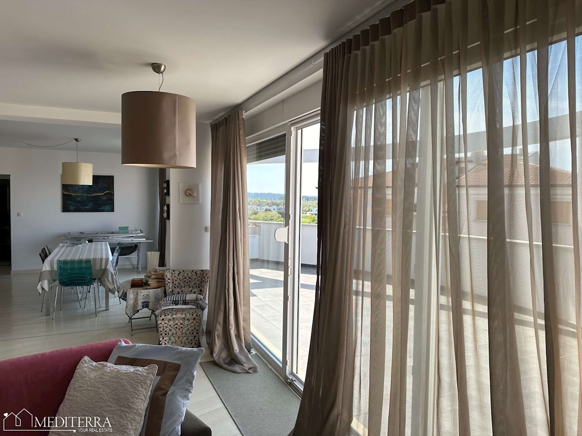 Prostoren apartma s pogledom na morje, Novigrad, Istra