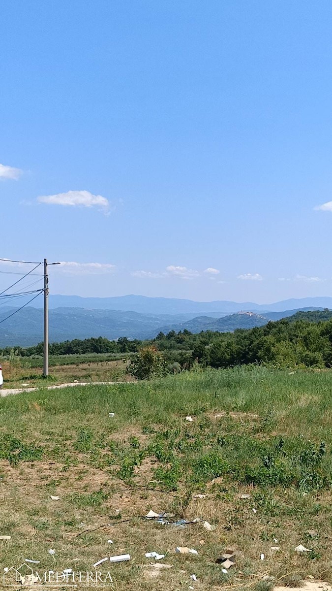 Zazidljivo zemljišče v Vižinadi, Istra