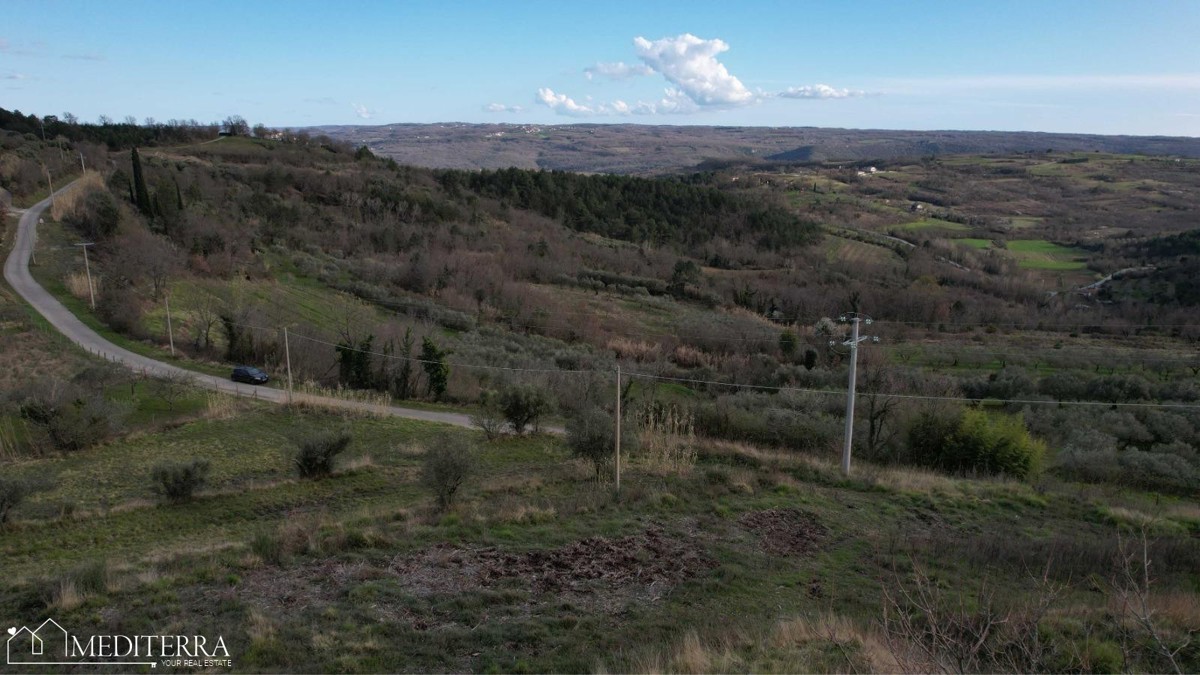 Zemljišče z lepim razgledom, Buje, Istra