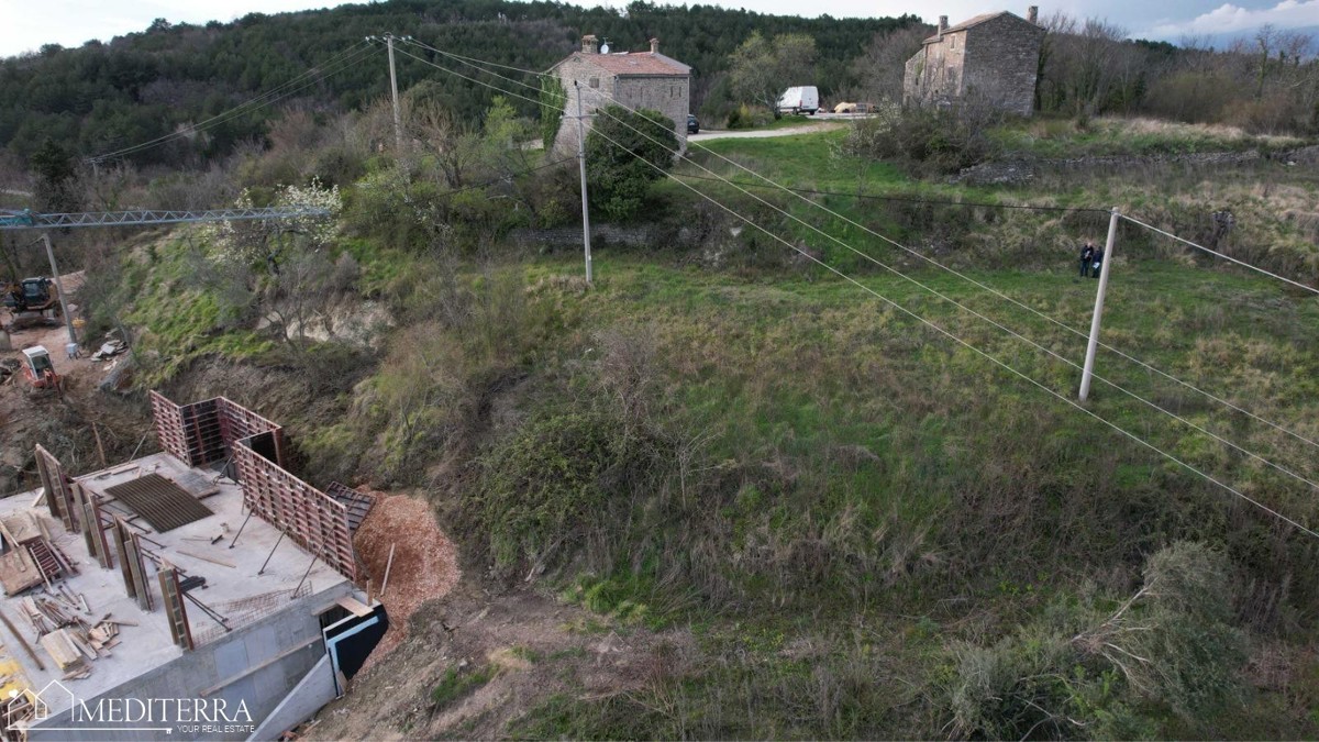 Zemljišče z lepim razgledom, Buje, Istra
