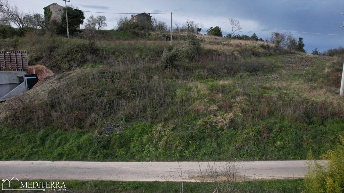 Zemljišče z lepim razgledom, Buje, Istra