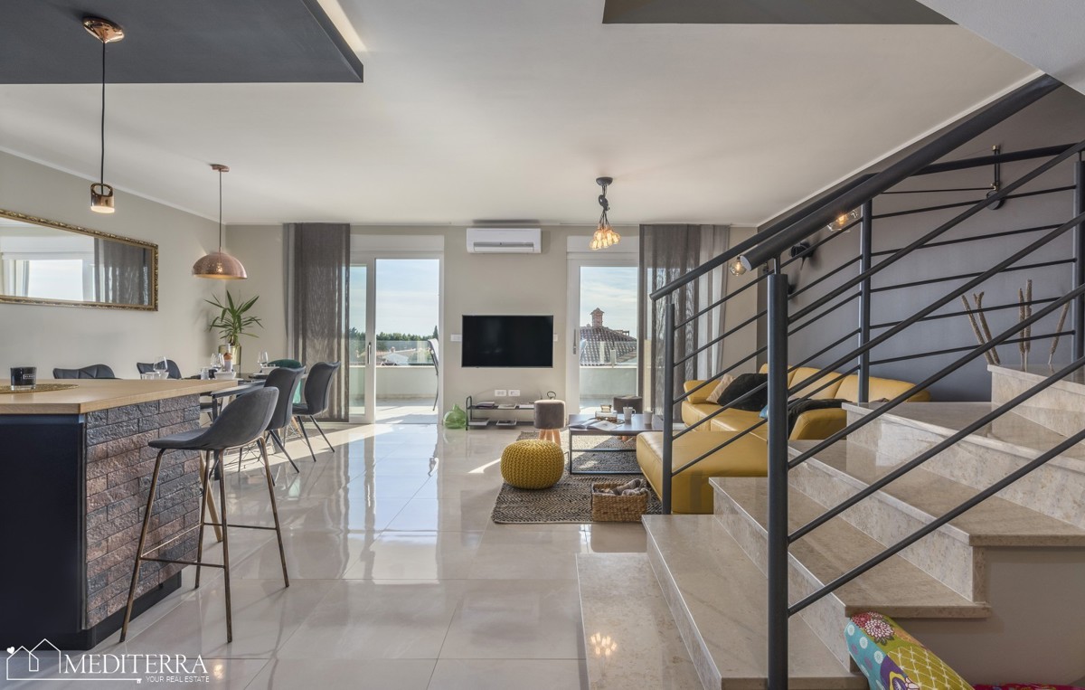 Čudovit penthouse na odlični lokaciji, Novigrad, Istra