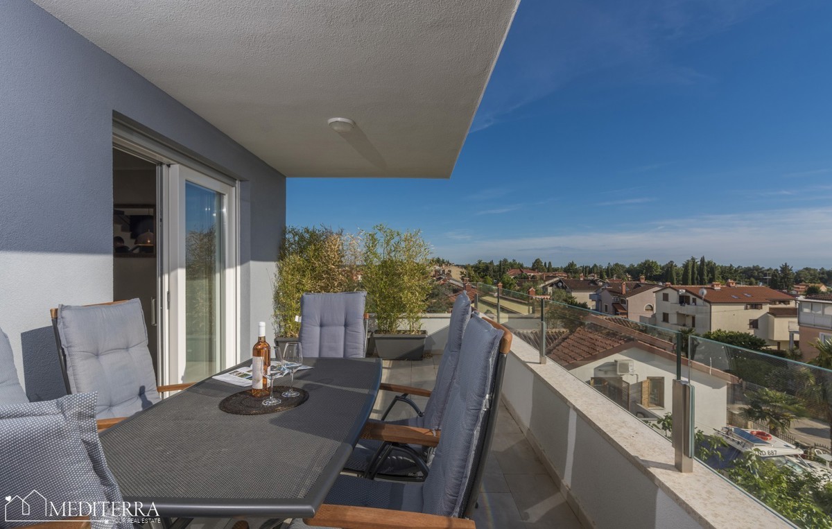 Čudovit penthouse na odlični lokaciji, Novigrad, Istra