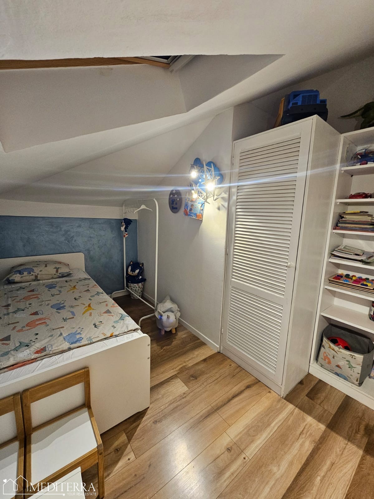 Stanovanje v samem centru Novigrada blizu urejene plaže, Istra