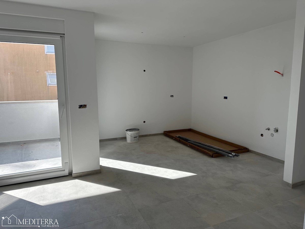 Stanovanje v 2. nadstropju s pogledom na morje, Novigrad, Istra
