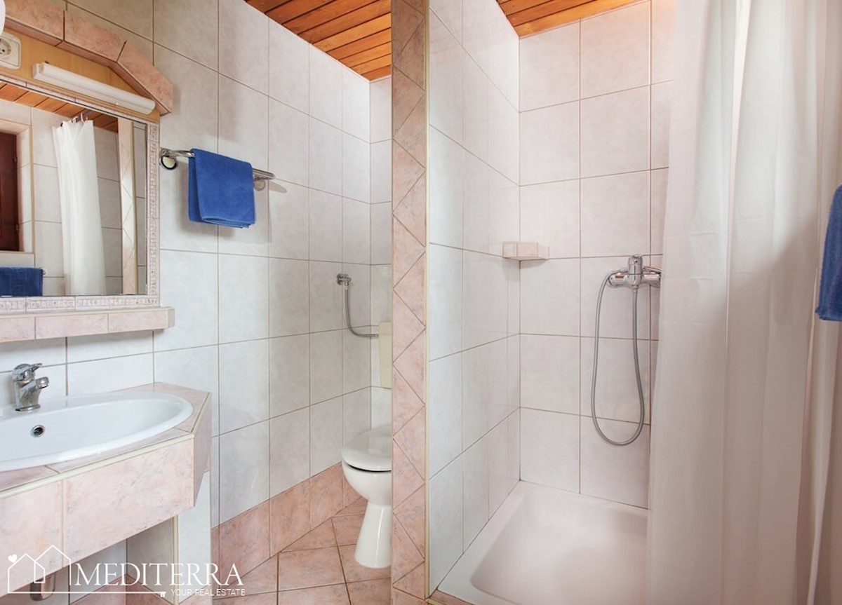 Hiša 50m od morja na odlični lokaciji, Novigrad, Istra