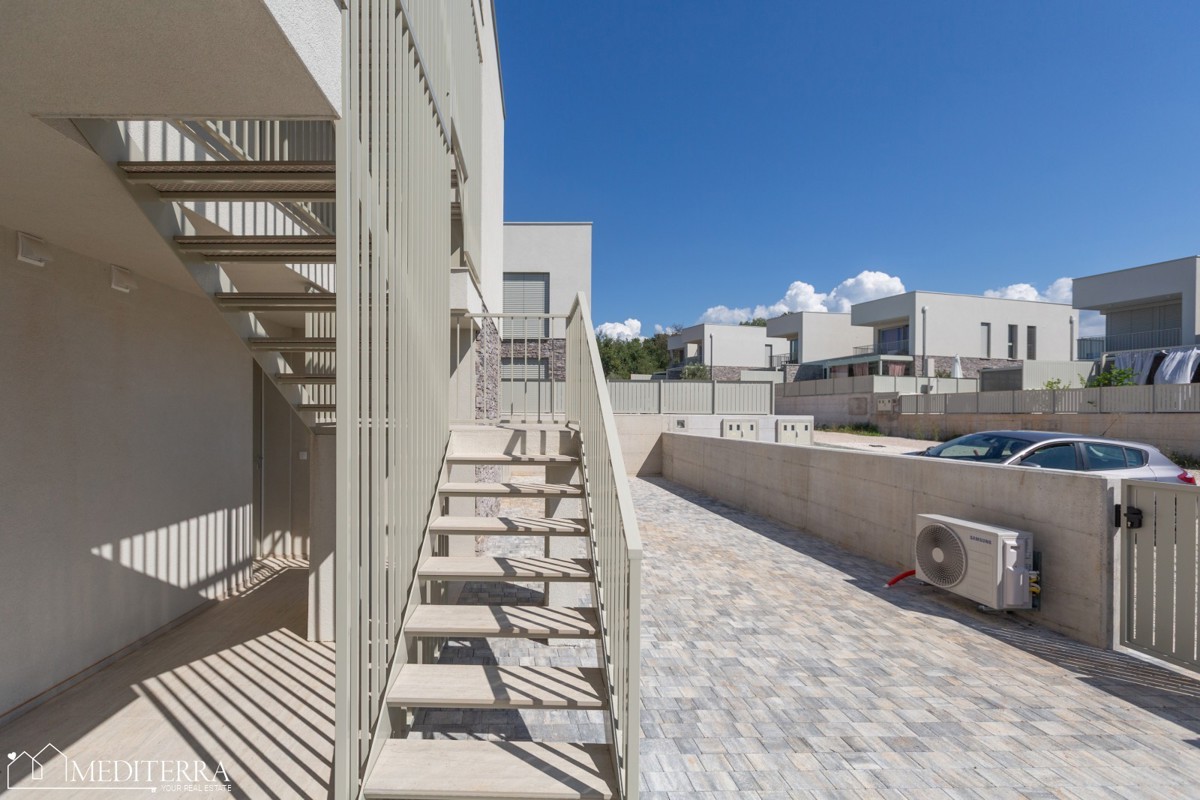 Apartma v prvem nadstropju s pogledom na morje v bližini Novigrada, Istra