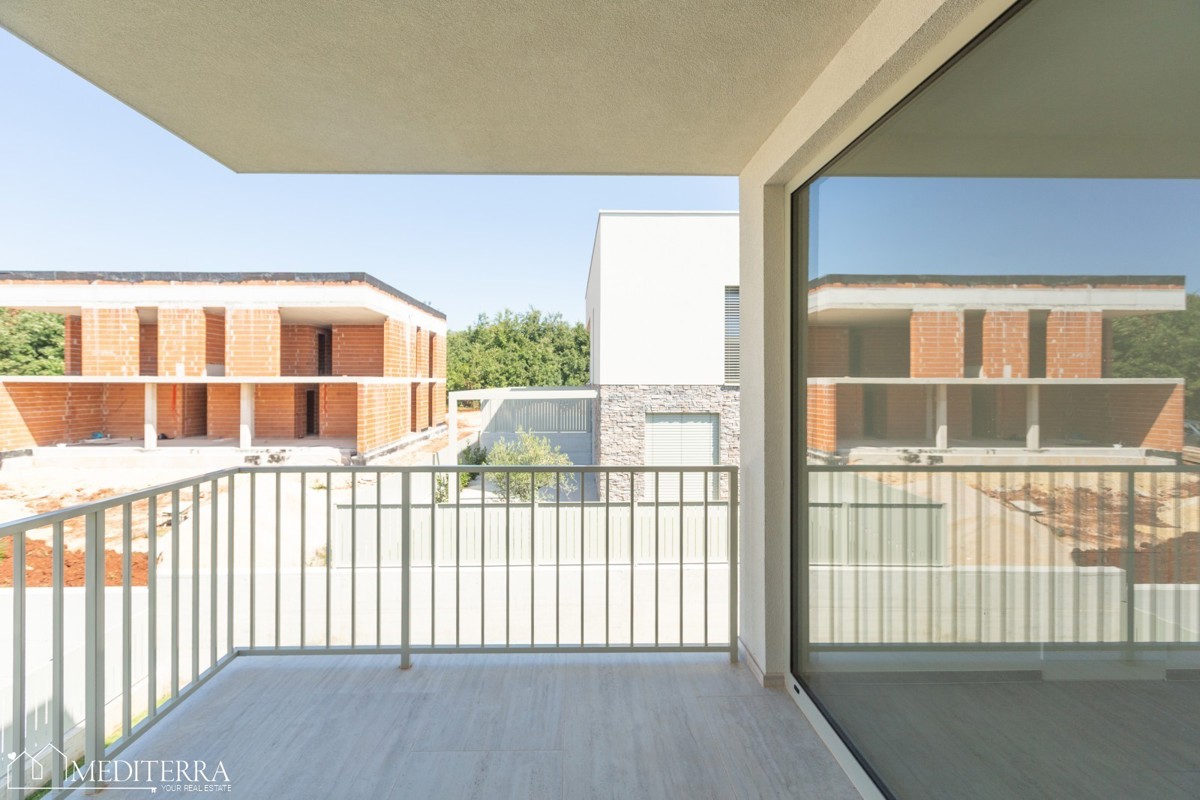 Apartma v prvem nadstropju s pogledom na morje v bližini Novigrada, Istra