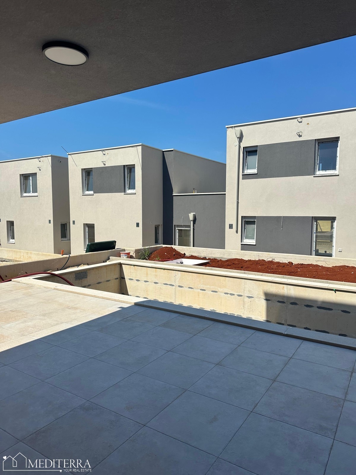 Apartma z bazenom na mirni lokaciji, blizu Novigrada, Istra