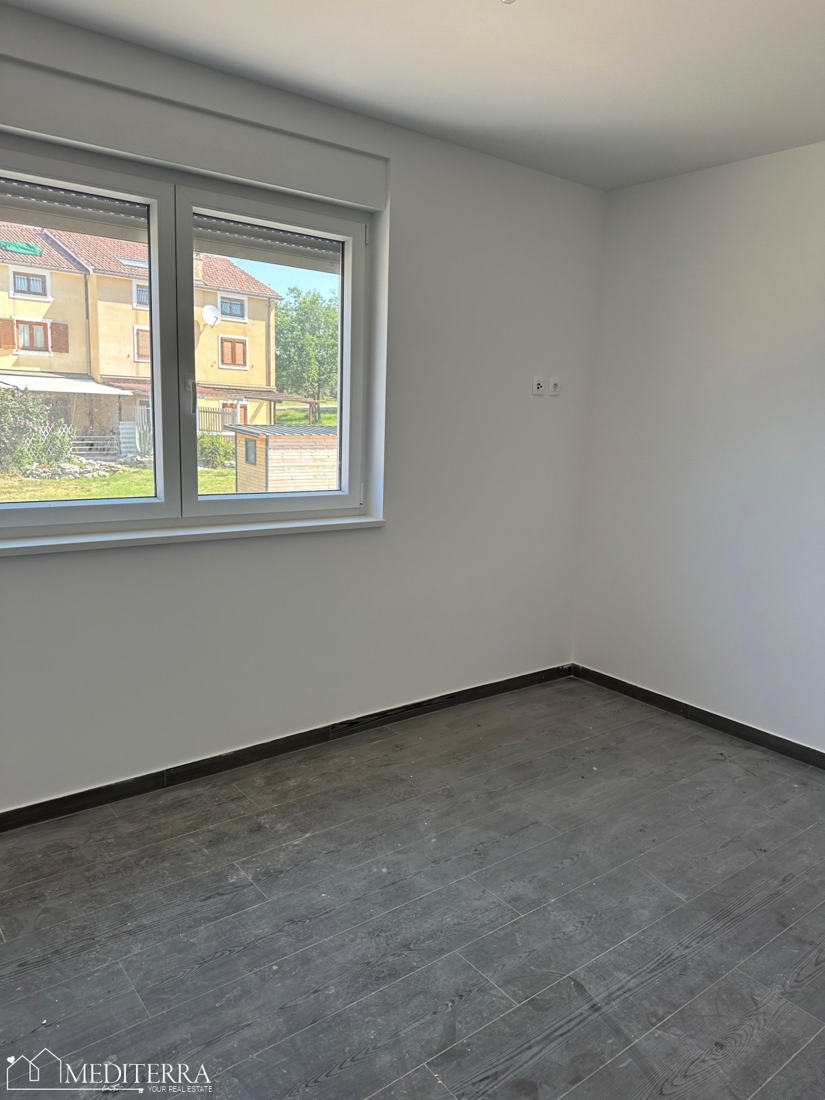 Apartma z bazenom na mirni lokaciji, blizu Novigrada, Istra