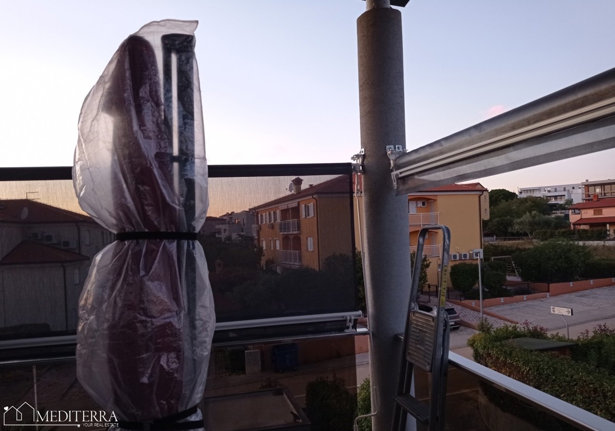 Apartma v drugem nadstropju z dvema spalnicama, Novigrad, Istra