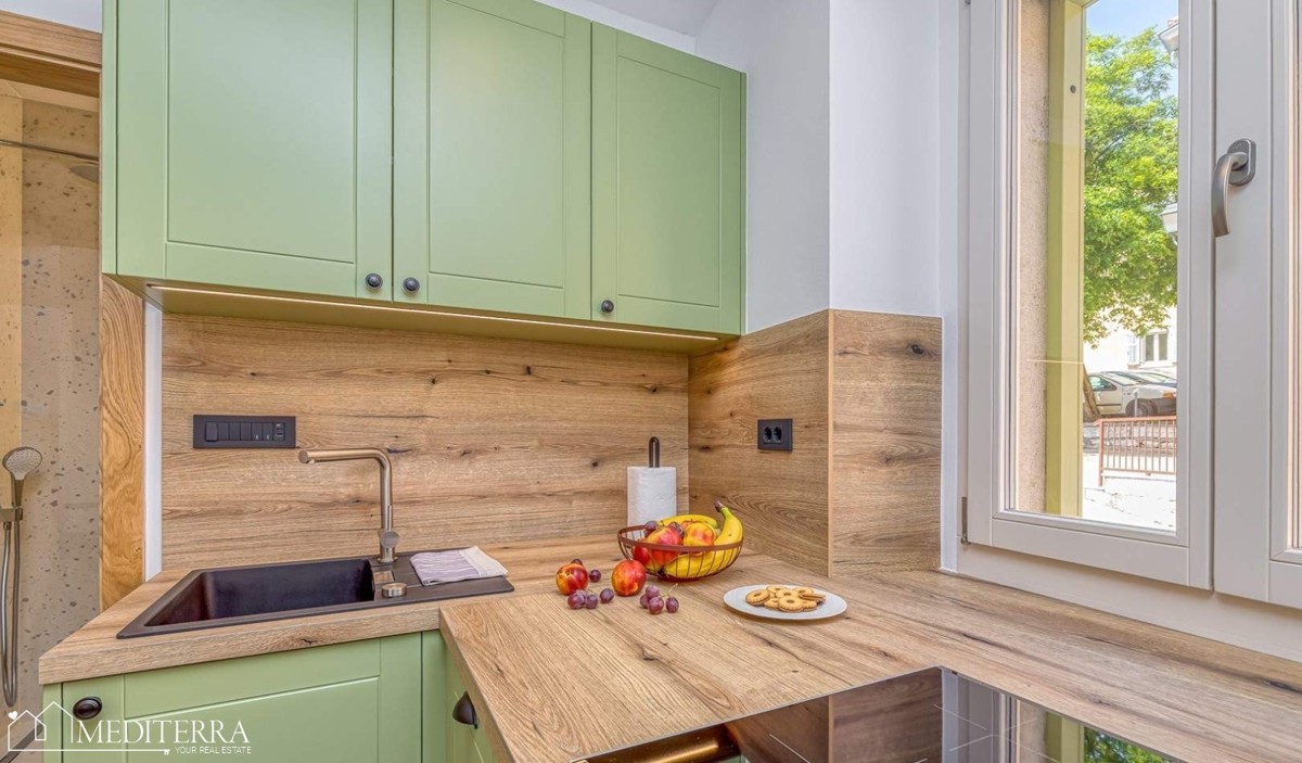 Hiša s 3 apartmaji na odlični lokaciji, Vrsar, Istra