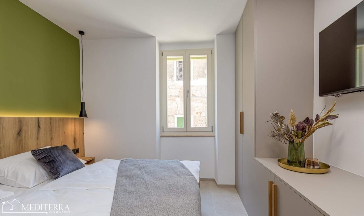 Hiša s 3 apartmaji na odlični lokaciji, Vrsar, Istra