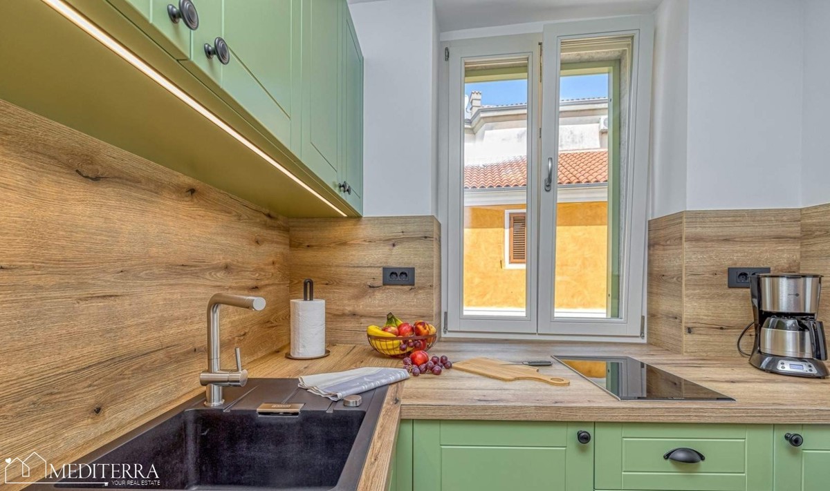 Hiša s 3 apartmaji na odlični lokaciji, Vrsar, Istra