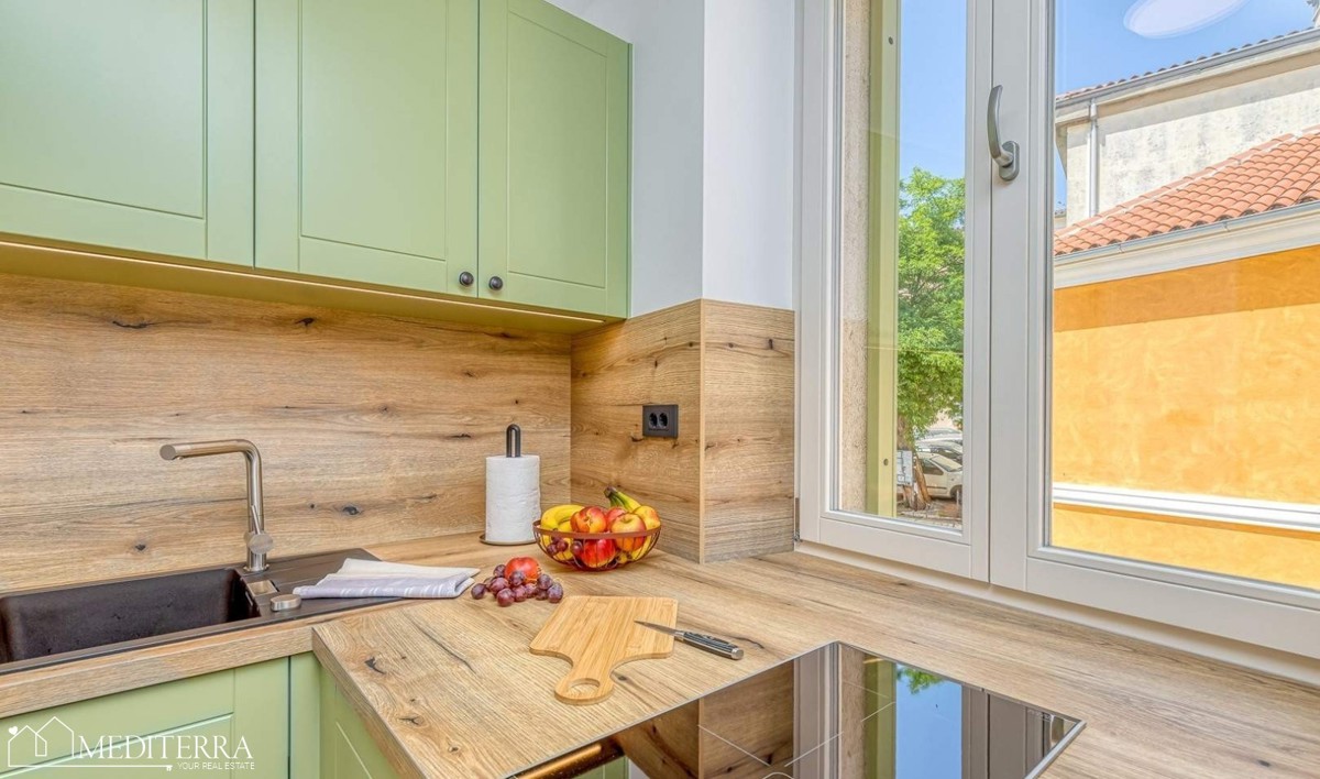 Hiša s 3 apartmaji na odlični lokaciji, Vrsar, Istra