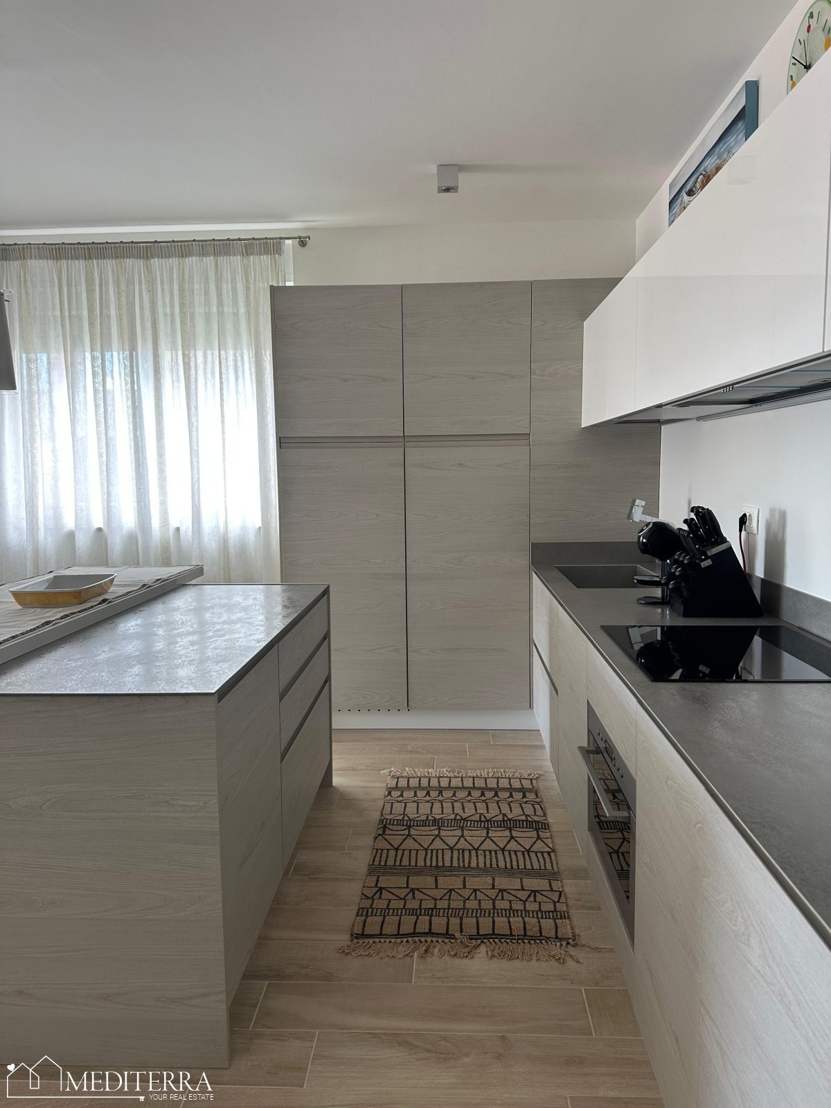 Apartma s tremi spalnicami in čudovitim pogledom na morje, Novigrad, Istra