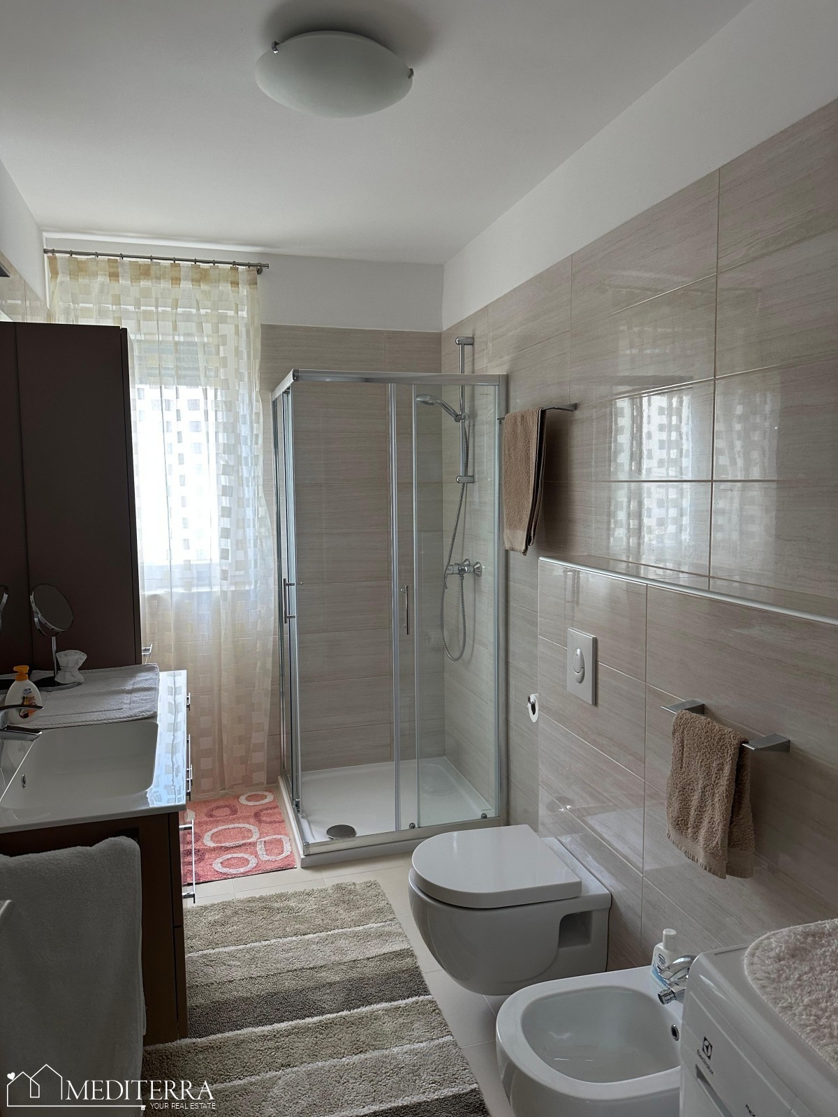 Apartma s tremi spalnicami in čudovitim pogledom na morje, Novigrad, Istra