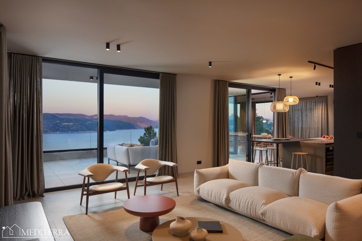 Vila s čudovitim razgledom na morje in otok Cres, Plomin, Istra