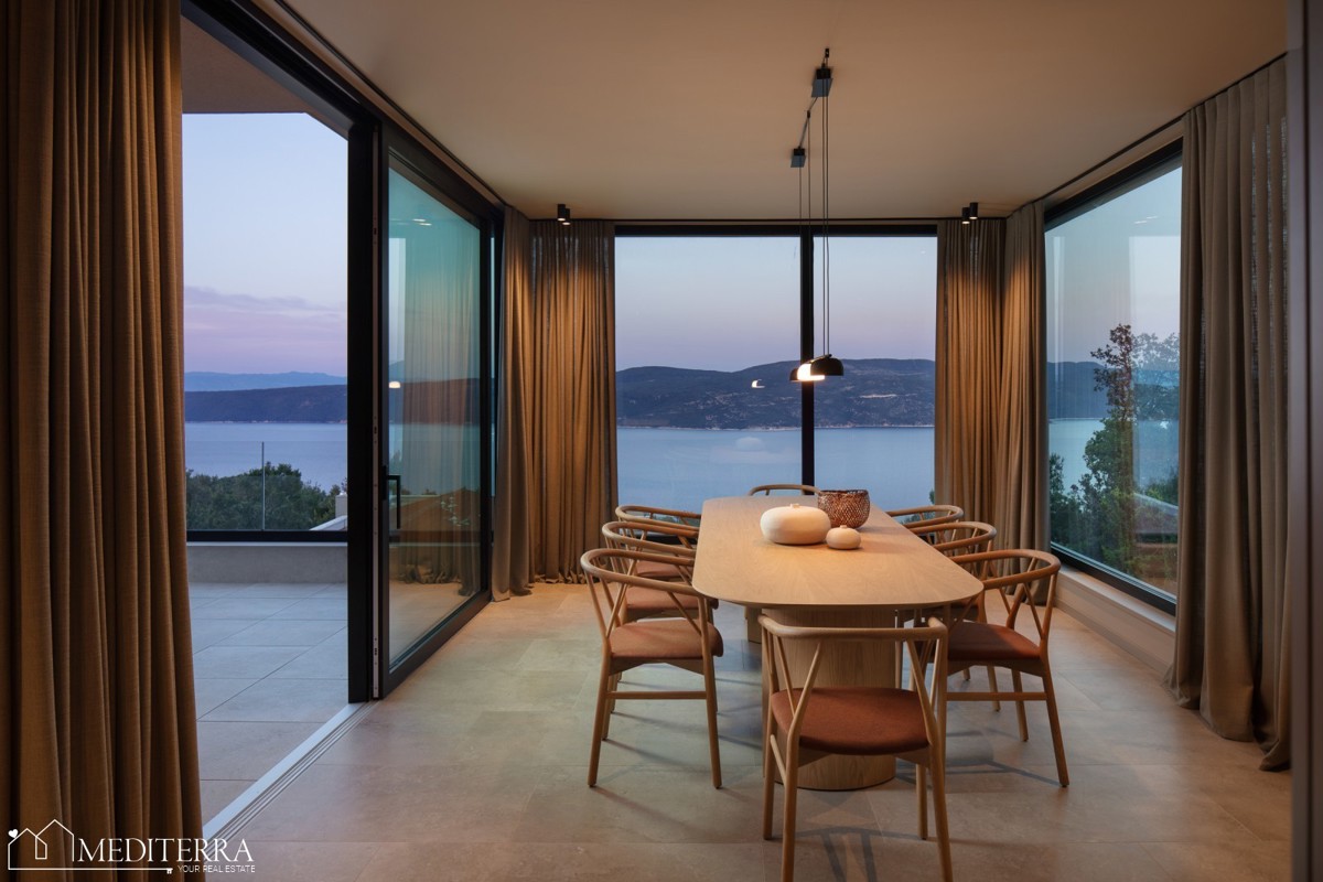 Vila s čudovitim razgledom na morje in otok Cres, Plomin, Istra