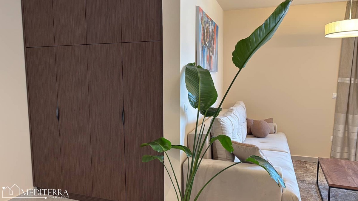 Apartma S2 v recepciji moderne novogradnje, Novigrad Istra