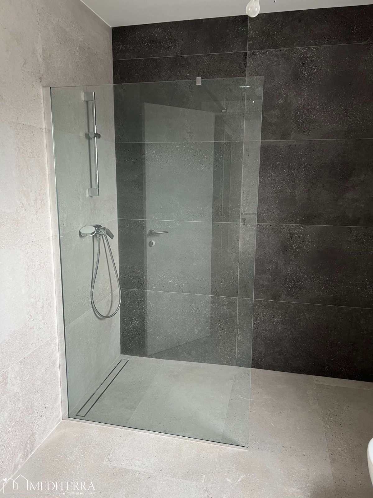 Apartma S2 v recepciji moderne novogradnje, Novigrad Istra
