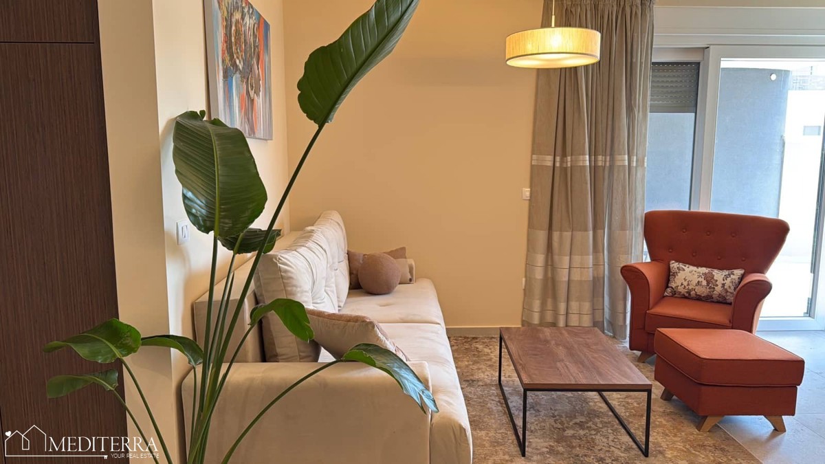 Apartma S2 v recepciji moderne novogradnje, Novigrad Istra