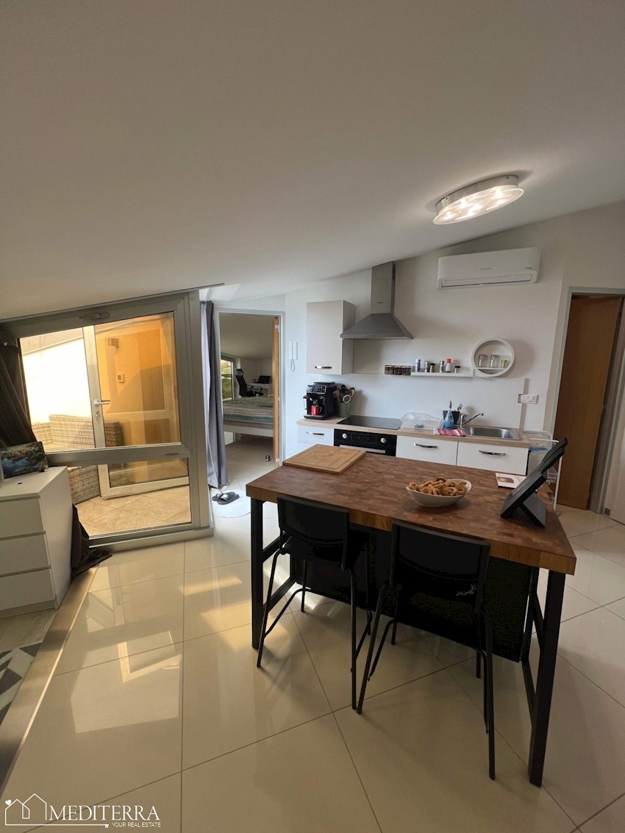 Apartma s pogledom na morje, Novigrad - Odlična priložnost