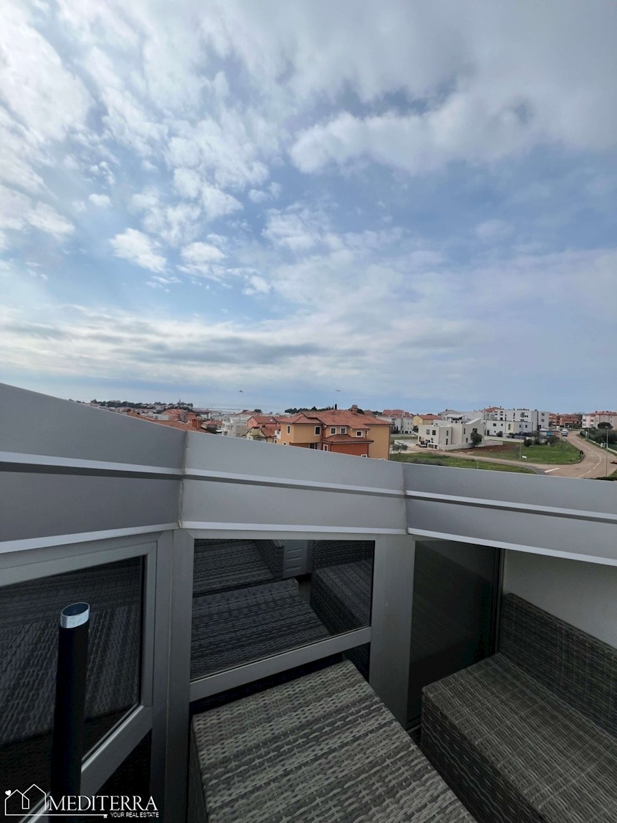 Apartma s pogledom na morje, Novigrad - Odlična priložnost