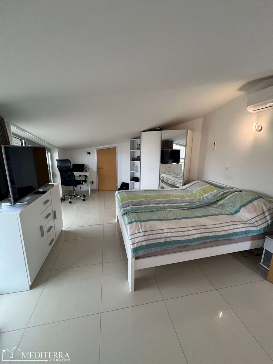 Apartma s pogledom na morje, Novigrad - Odlična priložnost