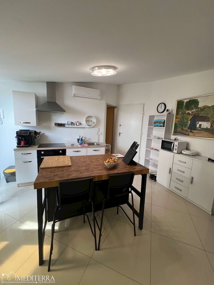 Apartma s pogledom na morje, Novigrad - Odlična priložnost