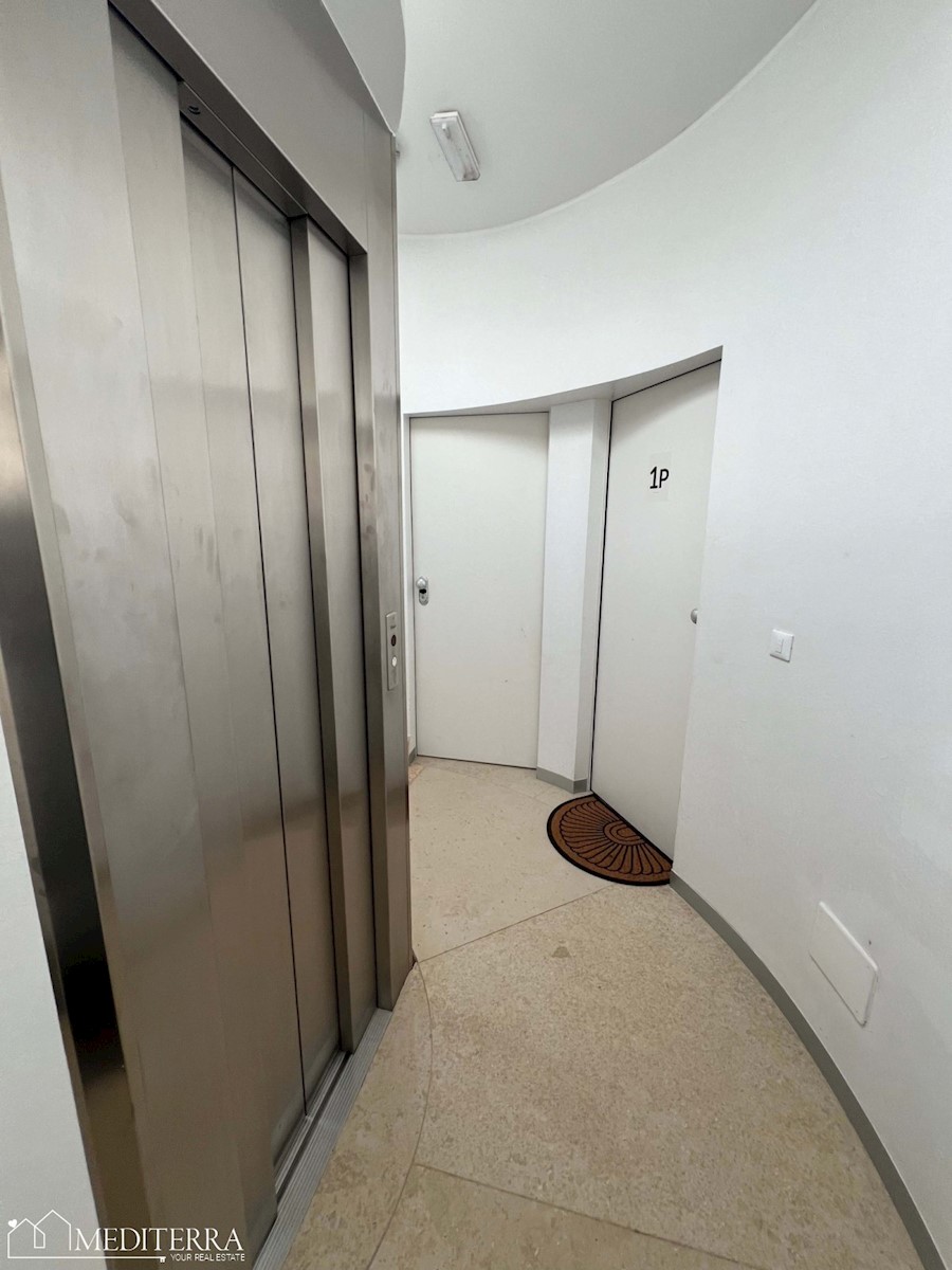 Apartma s pogledom na morje, Novigrad - Odlična priložnost